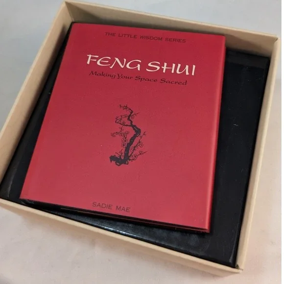 Feng Shui Making Your Space Sacred Little Wisdom‎ Series Book and Charm Gift set - Picture 5 of 6